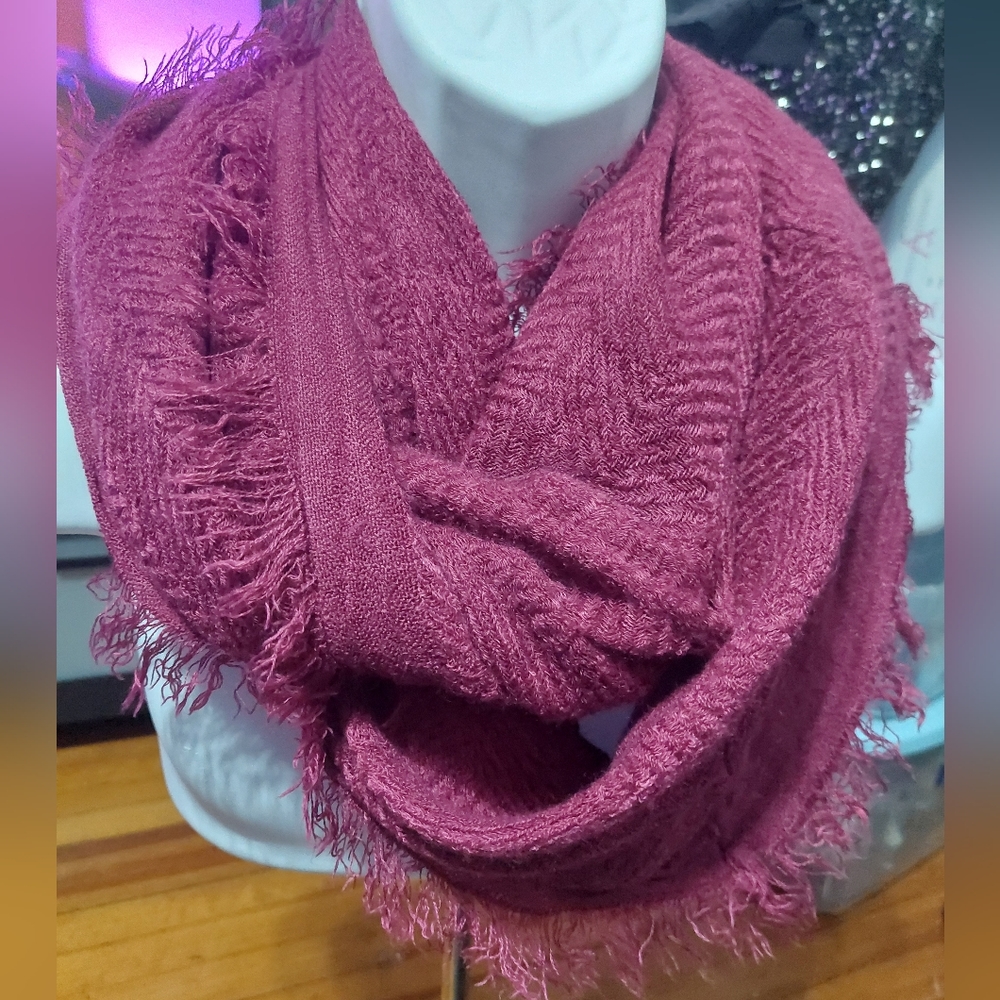 Infinity‎ scarf
